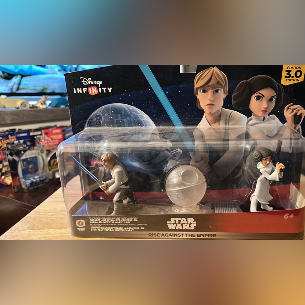 Rare Star Wars luke and leis